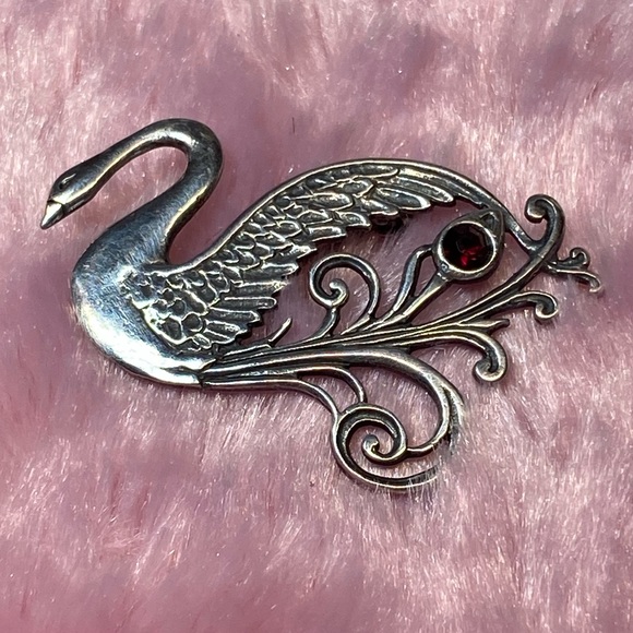 Sterling Silver Swan Pin - Picture 1 of 9